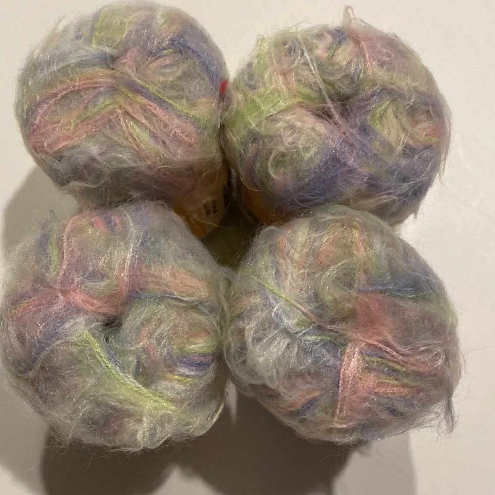 Knitting Fuzzy Fur Multicolor Yarn 4 Skeins New .4 oz/65 yds (e) - Picture 5 of 6